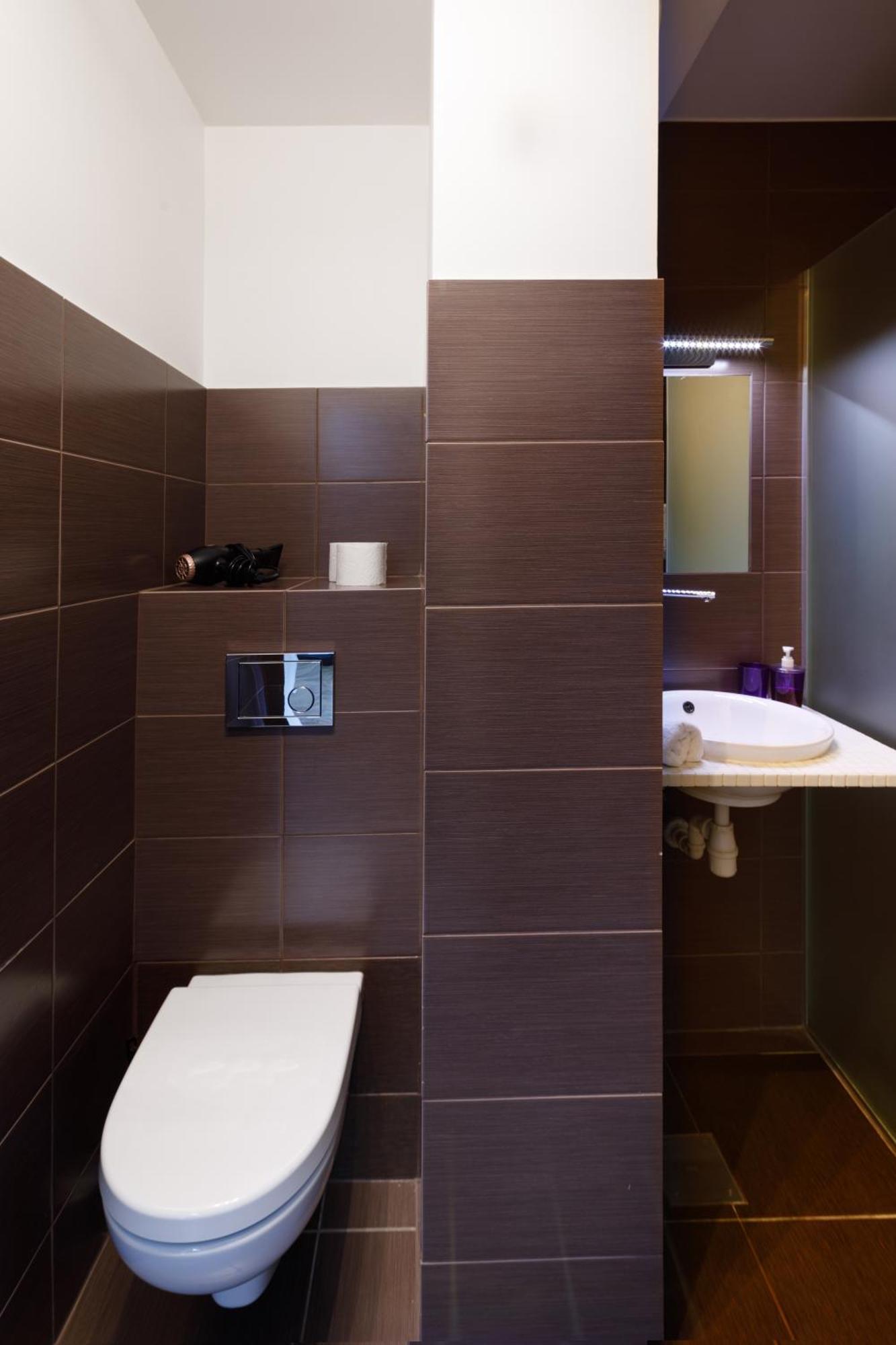Brivibas Yard Apartment With Parking In City Center Riga Luaran gambar