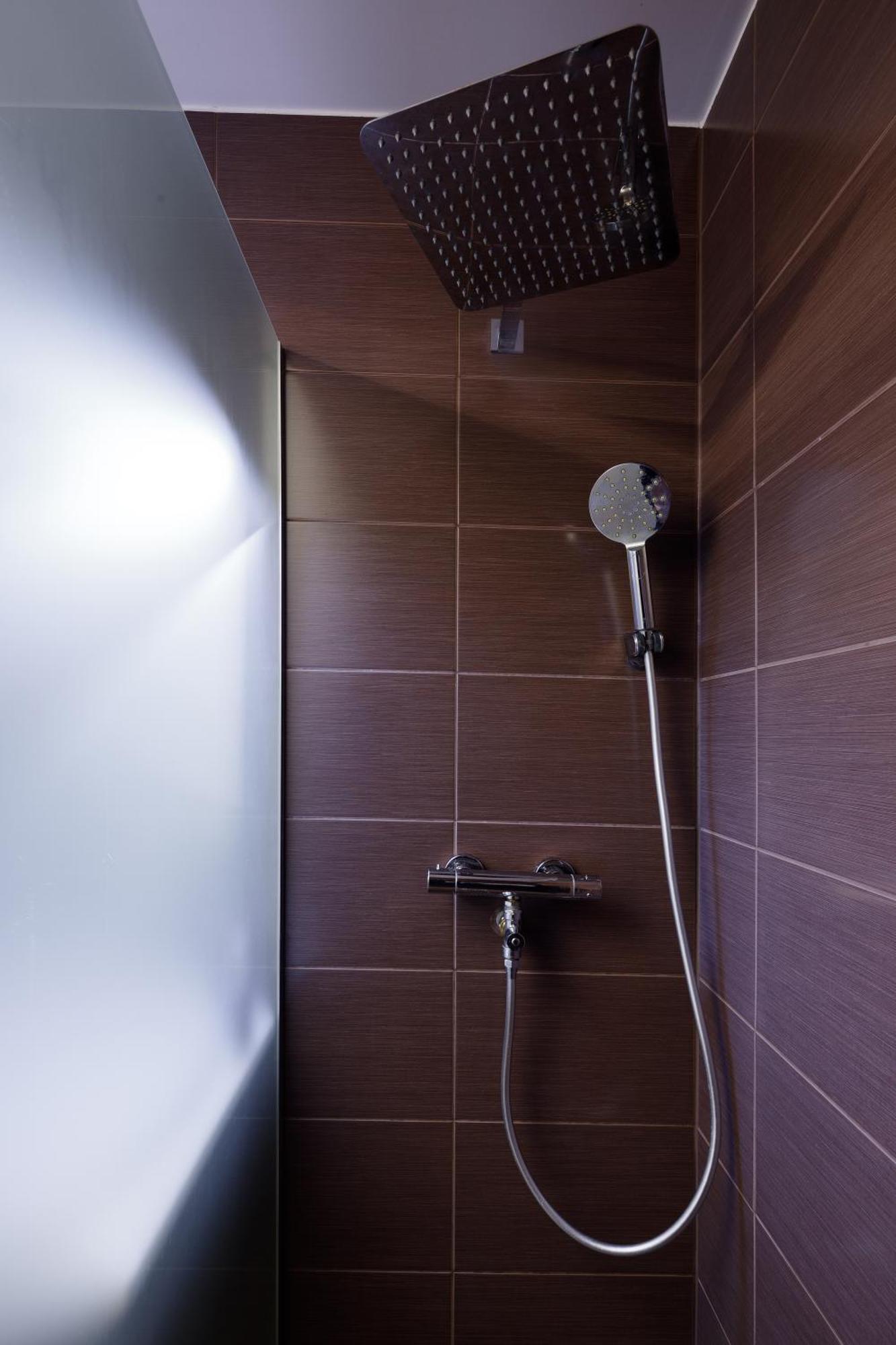 Brivibas Yard Apartment With Parking In City Center Riga Luaran gambar